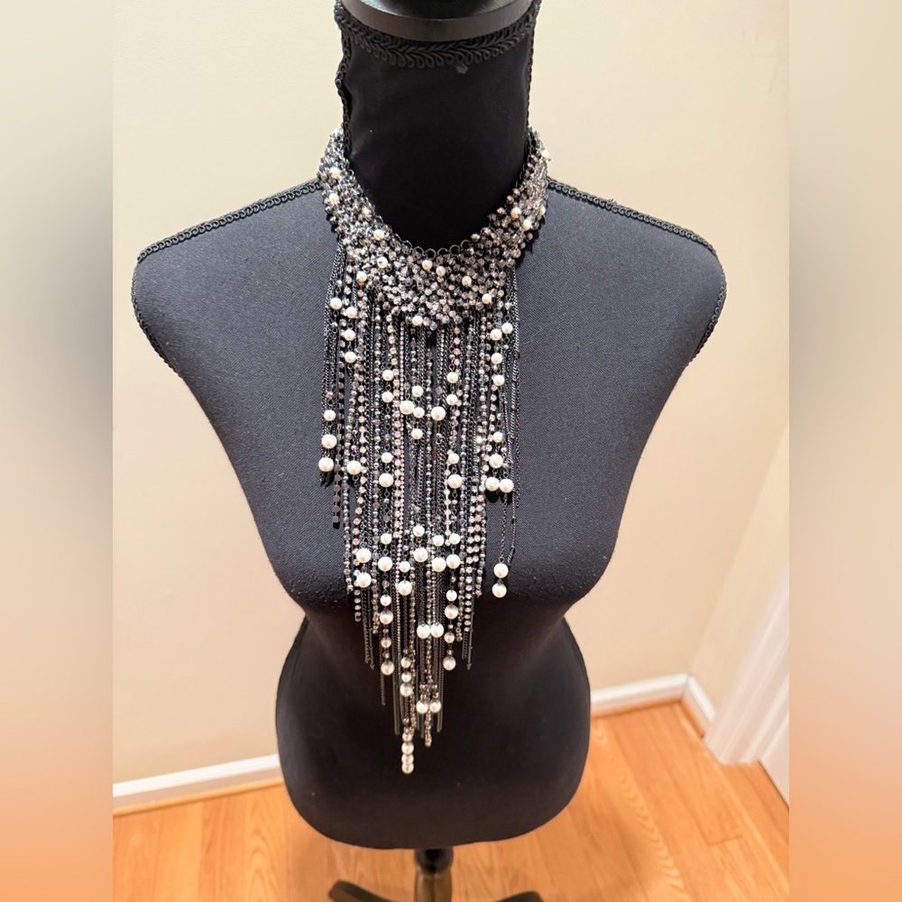 White House Black Market Black and Silver Beaded Necklace